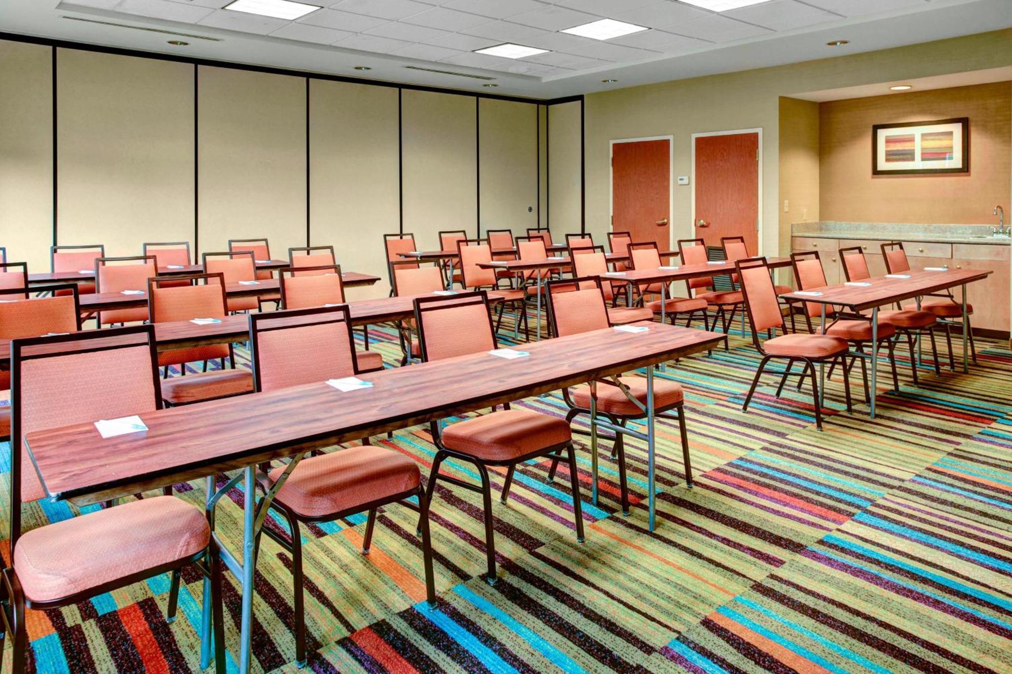 לית'וניה Fairfield Inn & Suites By Marriott Atlanta Stonecrest מראה חיצוני תמונה